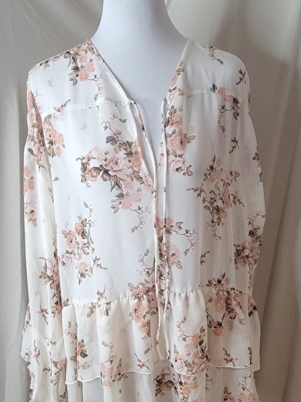 Floral Ruffle Womens XL Tie-Front Blouse - Cream Blush Floral Light